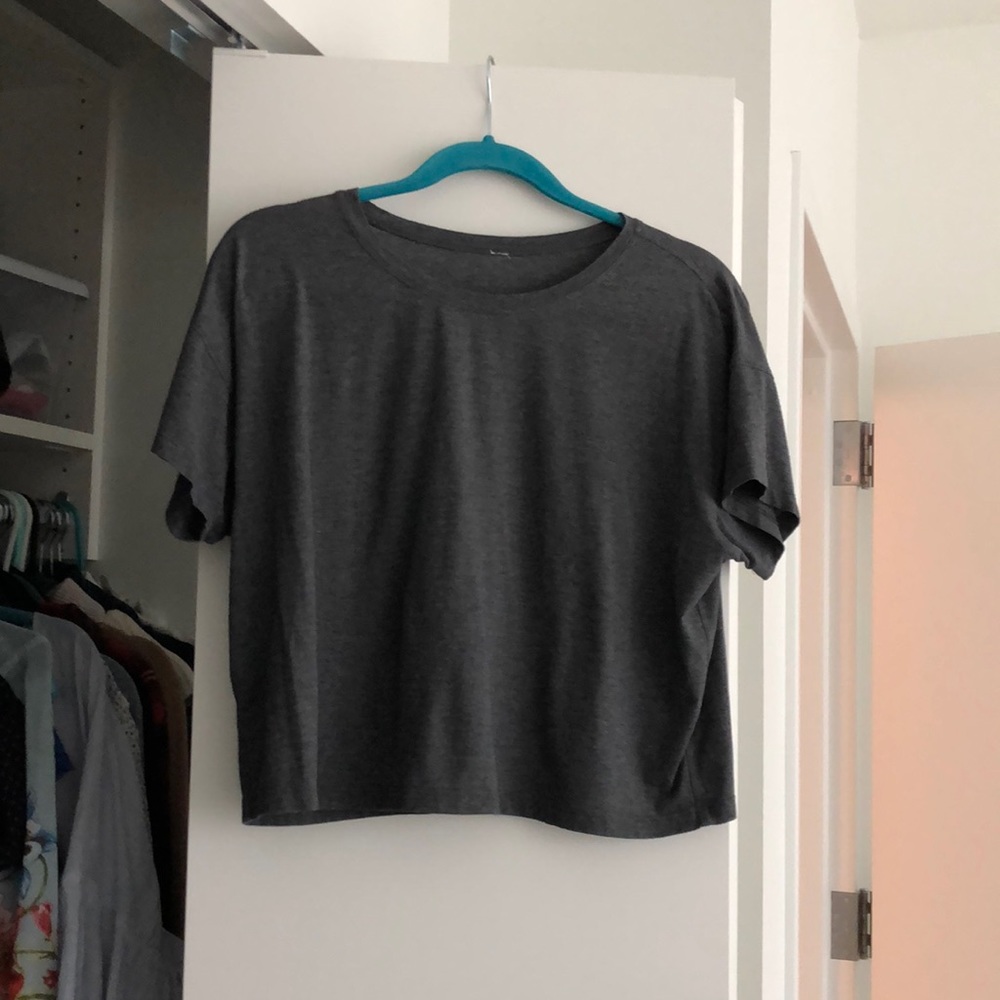 Lululemon Gray Cropped Cates Tee Size 10